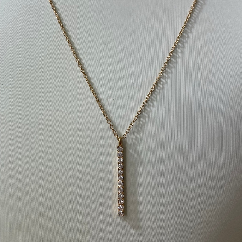 Elegant Goldtone Necklace with Crystal Accents